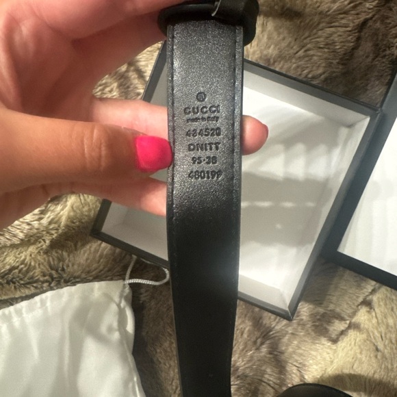 GG Gucci Women’s Black Leather Belt - Picture 4 of 5